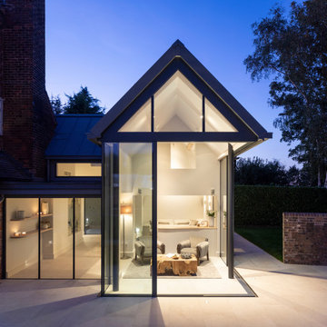 Grade 2* Queen Anne Manor with Sky-Frame Contemporary Extension