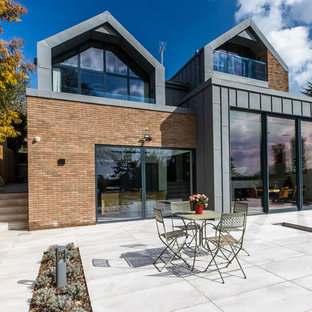 Lodge Close