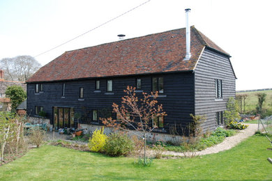 Photo of a rustic house exterior in Sussex.