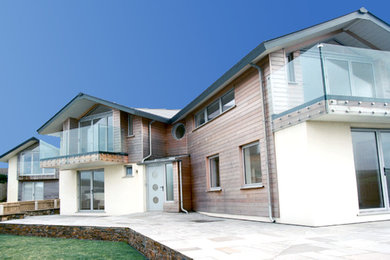 This is an example of a beach style house exterior in Cornwall.