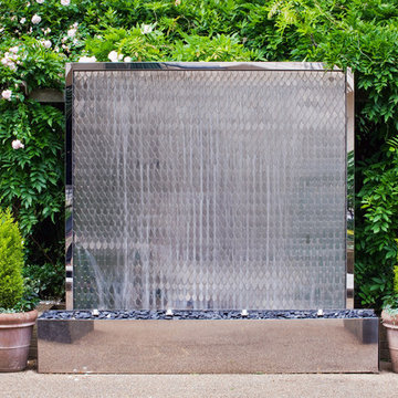 Petal wall fountain