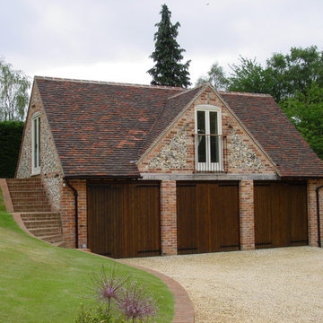 Private Garage with accommodation over near Henley-on-Thames