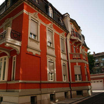 Private Vrabcha House