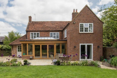 This is an example of a traditional house exterior in Buckinghamshire.
