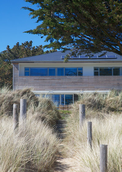 Coastal House Exterior by Baldwin Harris Ltd