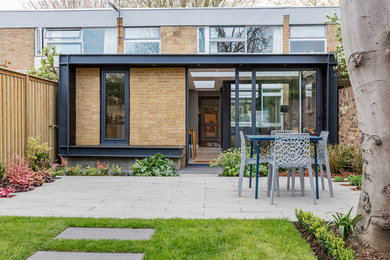 Photo of a contemporary terraced house in London.
