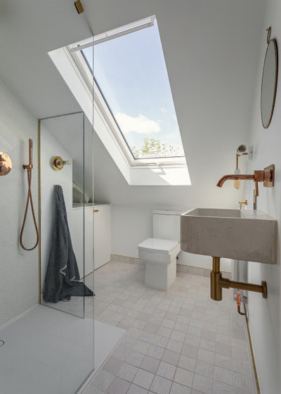 Contemporary Bathroom by Mike Tuck Studio Architects