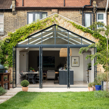 Triple external steel doors with triangular fix