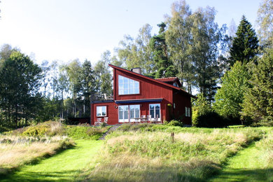 This is an example of a scandinavian house exterior in Stockholm.