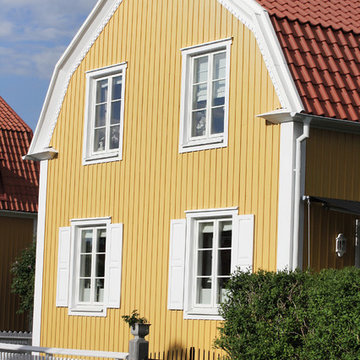 Ekstrands klassiska fönster typ Sverige104, utåtgående sidohängt med spröjs