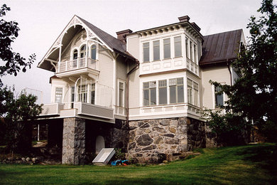 Свежая идея для дизайна: дом в викторианском стиле - отличное фото интерьера