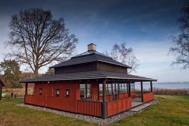 This is an example of a scandinavian house exterior in Copenhagen.