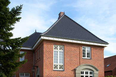 オーデンセにあるトラディショナルスタイルのおしゃれな家の外観の写真