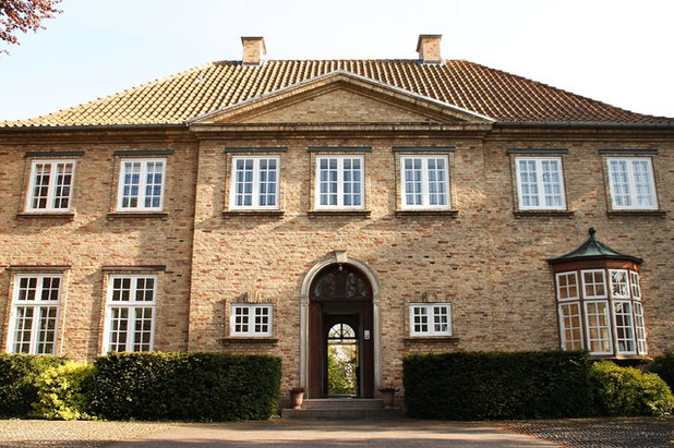 Klassisk Hus & facade by Warming Bolig
