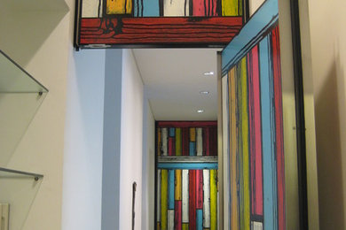 トゥーリンにあるコンテンポラリースタイルのおしゃれな廊下の写真