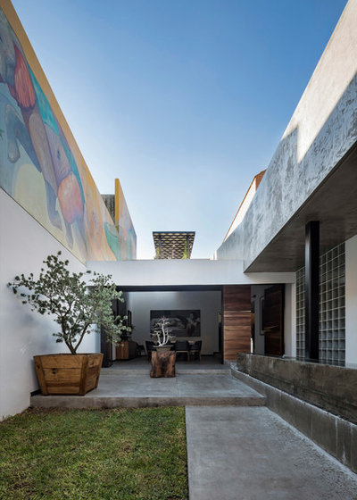 Contemporary Garden by BAC Arquitectura Ciudad