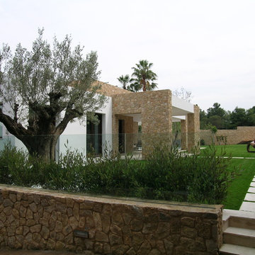 stone house in valencia