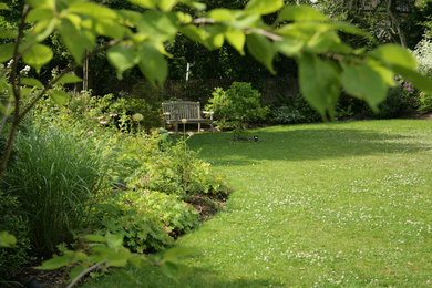 Exemple d'un jardin romantique de taille moyenne.