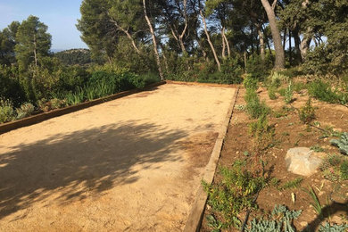 Réalisation d'un jardin méditerranéen.