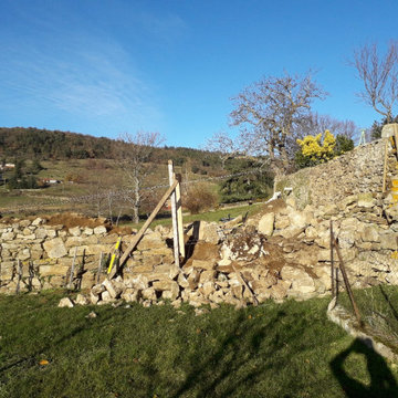 Murs et escaliers en pierres naturelles