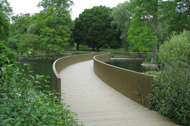 Passerelle étang à Kew