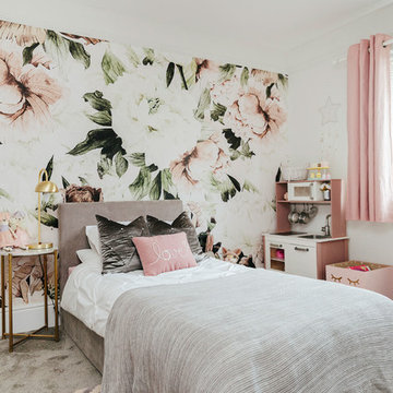 A floral little girl's room