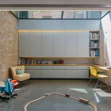 Brackenbury House