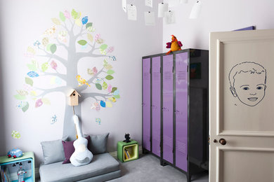 Idée de décoration pour une chambre d'enfant de 4 à 10 ans minimaliste.