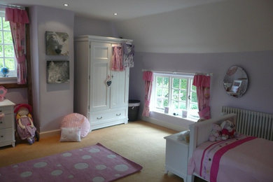 Photo of a traditional kids' bedroom in Hertfordshire.
