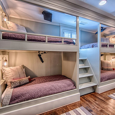 Inspiration for a transitional girl kids' room remodel in Birmingham with gray walls
