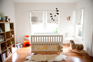 Inspiration for a modern kids' room remodel in Dallas