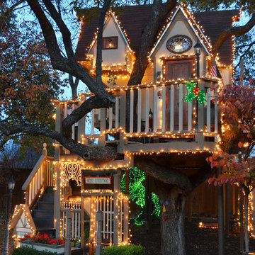 A Magical Tree House Lights Up for Christmas