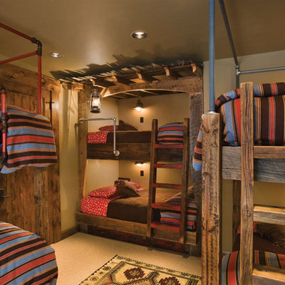 Kids' room - transitional gender-neutral kids' room idea in Other with beige walls