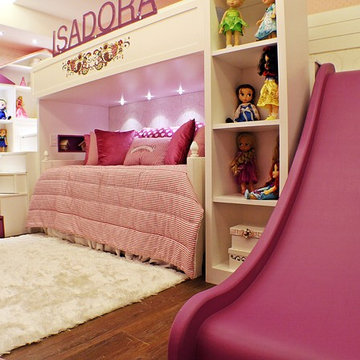 Bedroom Girl Isa