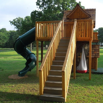 Bungalow-Style Tree House