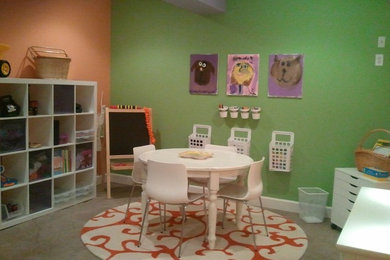 Inspiration for a contemporary kids' room remodel in Cincinnati