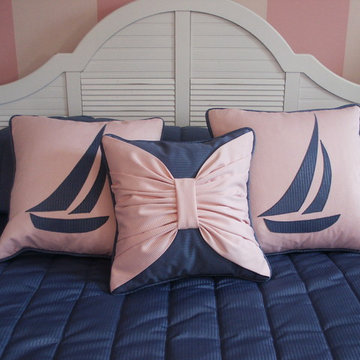 Custom Decorative Pillows on Custom Comforter