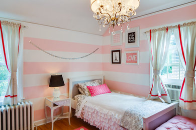 Cette image montre une chambre d'enfant design.