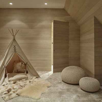 Mid-sized transitional gender-neutral carpeted and beige floor kids' room photo in New York with beige walls