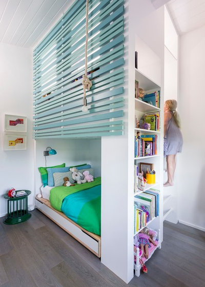 Modern Kinderzimmer by Brown Design Group