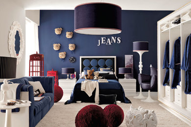 Diseño de dormitorio infantil moderno con paredes azules y moqueta