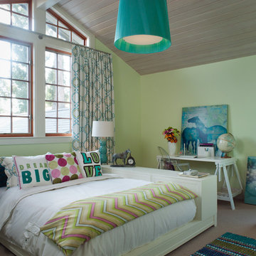 Girl's modern bedroom