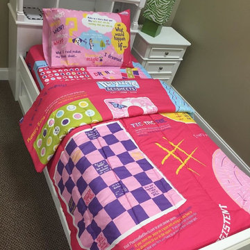 Girls bed with Playtime Bed Sheets