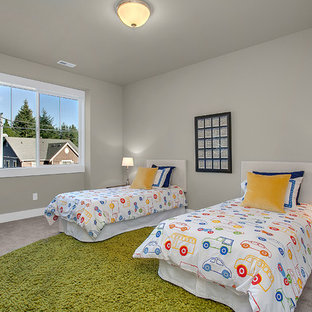 Mittelgroßes Klassisches Kinderzimmer mit Schlafplatz, grauer Wandfarbe und Teppichboden in Seattle