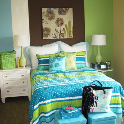 Inspiration for a contemporary girl carpeted and green floor kids' room remodel in San Diego with multicolored walls