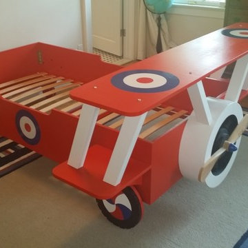 Kid's Airplane Bed