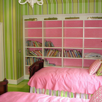 Kids bedroom shelves
