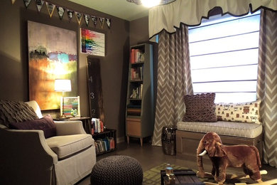 Imagen de dormitorio infantil de 1 a 3 años moderno de tamaño medio con paredes marrones, suelo de cemento y suelo marrón