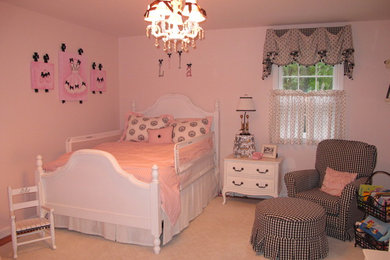 Lila's Pink, black and white room!