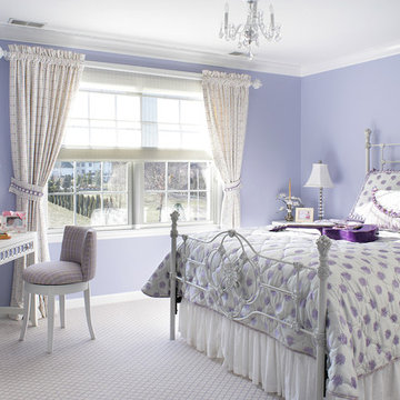 LOVELY IN LILAC